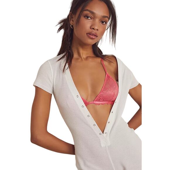 NWOT Intimately Free People Everyday Lace Triangle Bralette Pink/Coral -XS - Picture 2 of 8